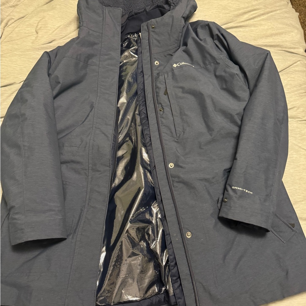 Columbia Women’s Winter Coat - Picture 3 of 4